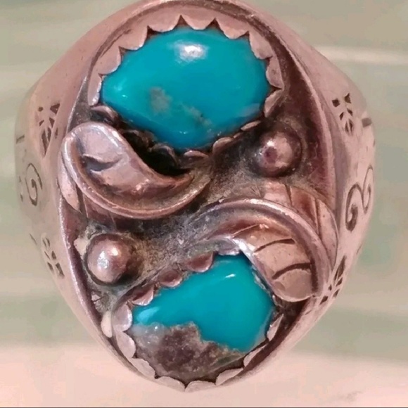 Vintage Other - Vintage Native America Turquoise Sterling Ring